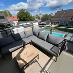 Bala-home & Pool Lejlighed *